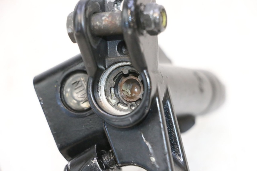 photo de VOORREMHOOFDREMSILINDER PIAGGIO MP3 RL 250 (2006 - 2010) - Overzicht