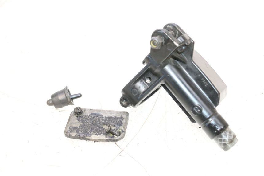 photo de VOORREMHOOFDREMSILINDER PIAGGIO MP3 RL 250 (2006 - 2010) - Bevestigingspunten