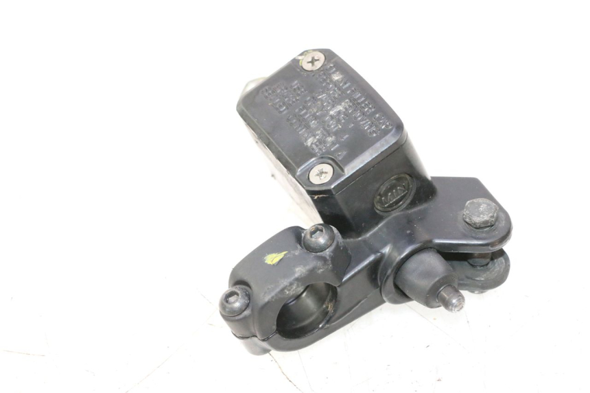 photo de VOORREM HOOFDREMSILINDER PIAGGIO MP3 125 (2006 - 2014) - Andere kijkhoek