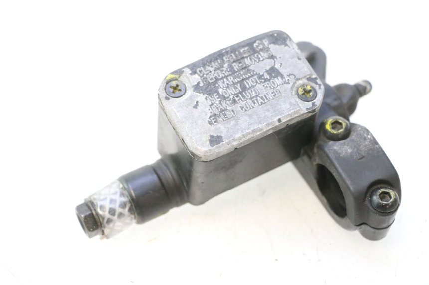 photo de VOORREMHOOFDREMSILINDER PIAGGIO MP3 500 (2011 - 2015) - Hoofdaanzicht