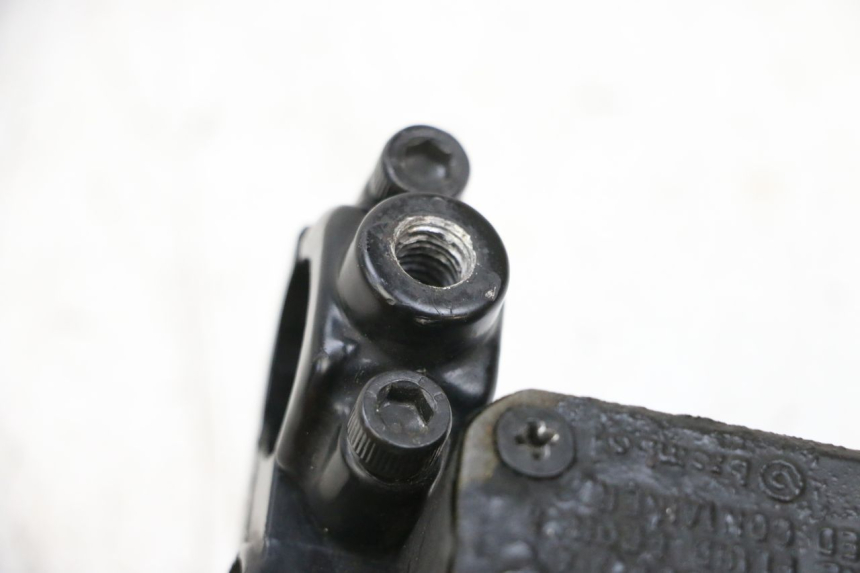 photo de VOORREM HOOFDREMSILINDER YAMAHA NEOS NEO'S 4T 50 (2008 - 2016) - Andere kijkhoek