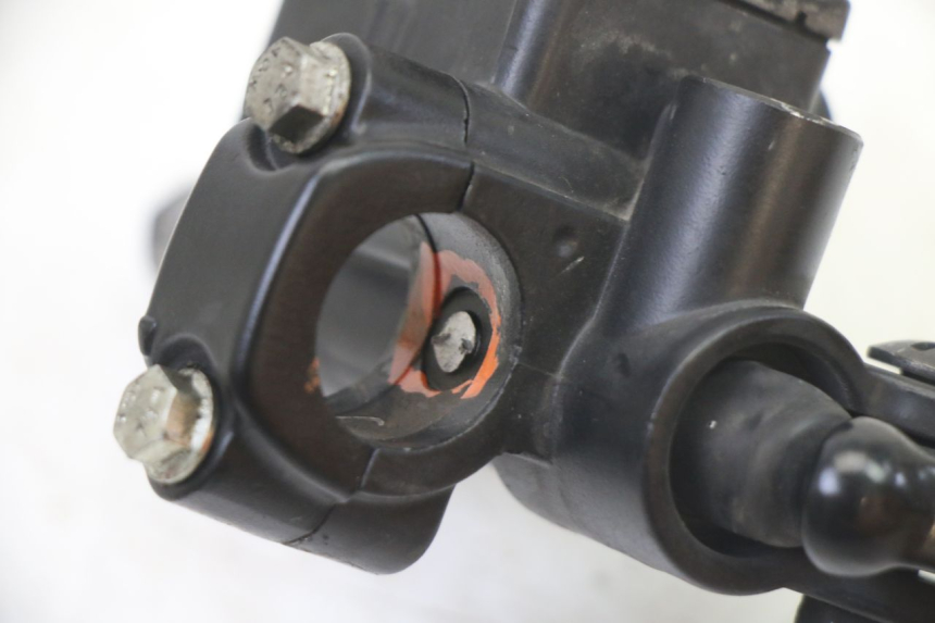 photo de VOORREM HOOFDREMSILINDER PIAGGIO NEW TYPHOON 50 (2018 - 2021) - Staat van het oppervlak