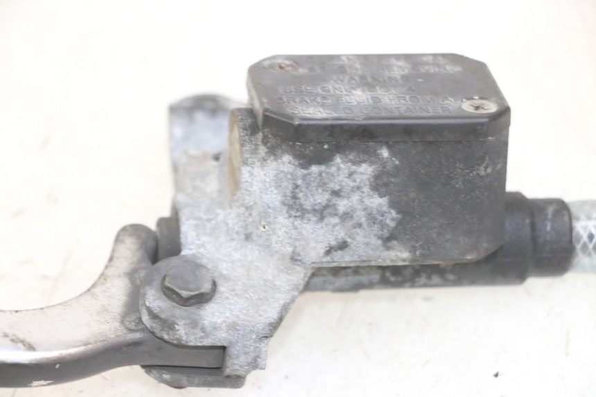 photo de VOORREMHOOFDREMSILINDER GILERA NEXUS 125 (2009 - 2013) - Andere kijkhoek