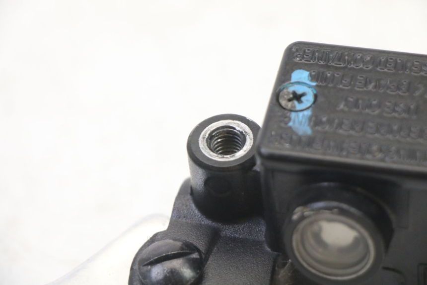 photo de VOORREMHOOFDREMSILINDER PIAGGIO NRG POWER PUREJET 50 (2018 - 2021) - Zoom op gebruiksstaat