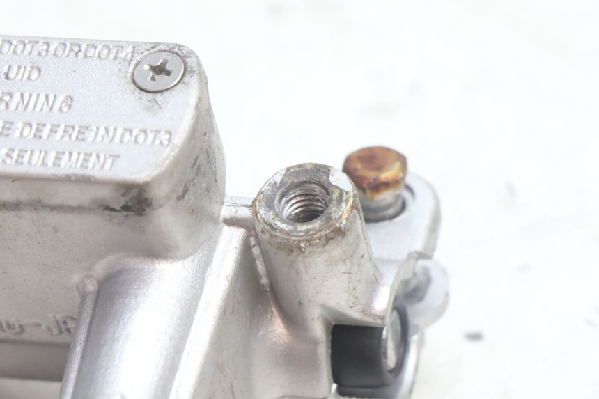 photo de VOORREMHOOFDREMSILINDER JM MOTORS OLDIES 4T 50 (2010 - 2020) - Detail van het onderdeel