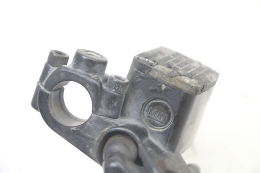 photo de VOORREMHOOFDREMSILINDER MBK OVETTO 4T 50 (2008 - 2016) - Overzicht