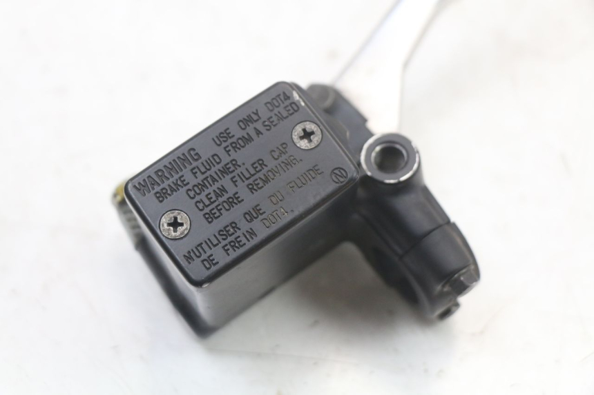 photo de VOORREM HOOFDREMSILINDER PEUGEOT SATELIS 125 (2010 - 2012) - Zoom op gebruiksstaat