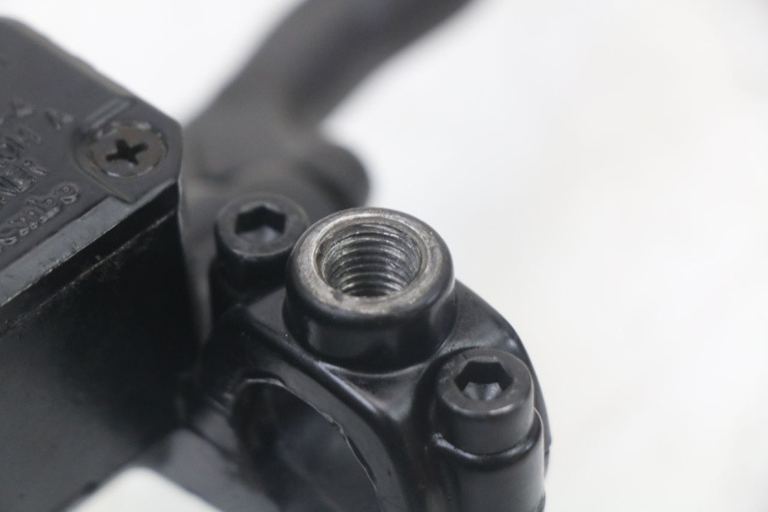 photo de VOORREMHOOFDREMSILINDER PIAGGIO BEVERLY 125 (1998 - 2005) - Zoom op gebruiksstaat