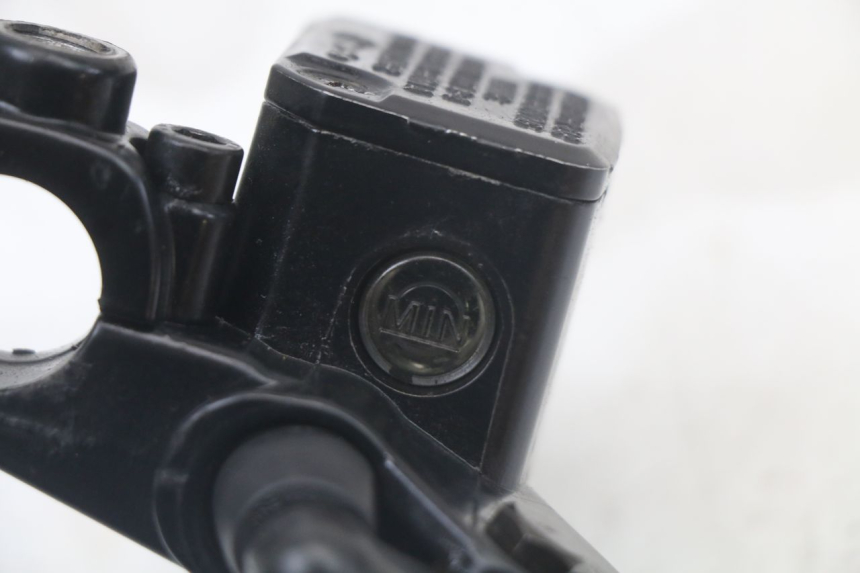 photo de VOORREMHOOFDREMSILINDER PIAGGIO BEVERLY 125 (1998 - 2005) - Overzicht