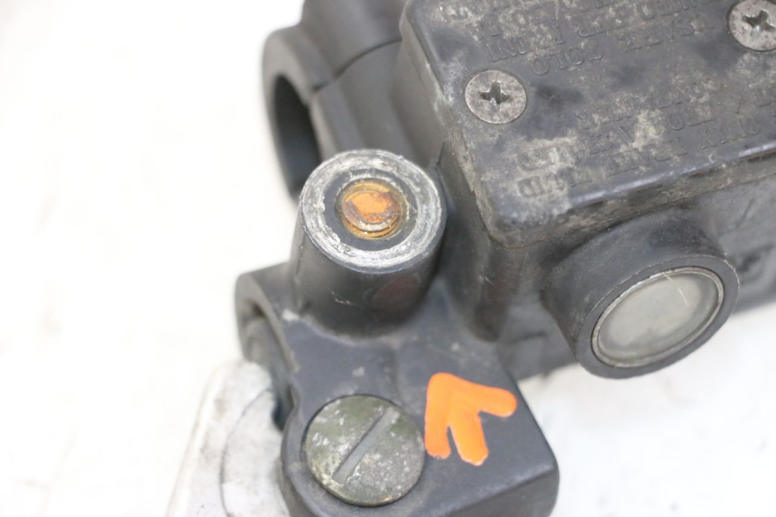 photo de VOORREM HOOFDREMSILINDER PIAGGIO VESPA GRANTURISMO 200 (2004 - 2005) - Bevestigingspunten