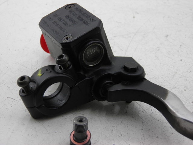 photo de VOORREM HOOFDREMSILINDER PIAGGIO X8 STREET 125 (2006 - 2007) - Overzicht