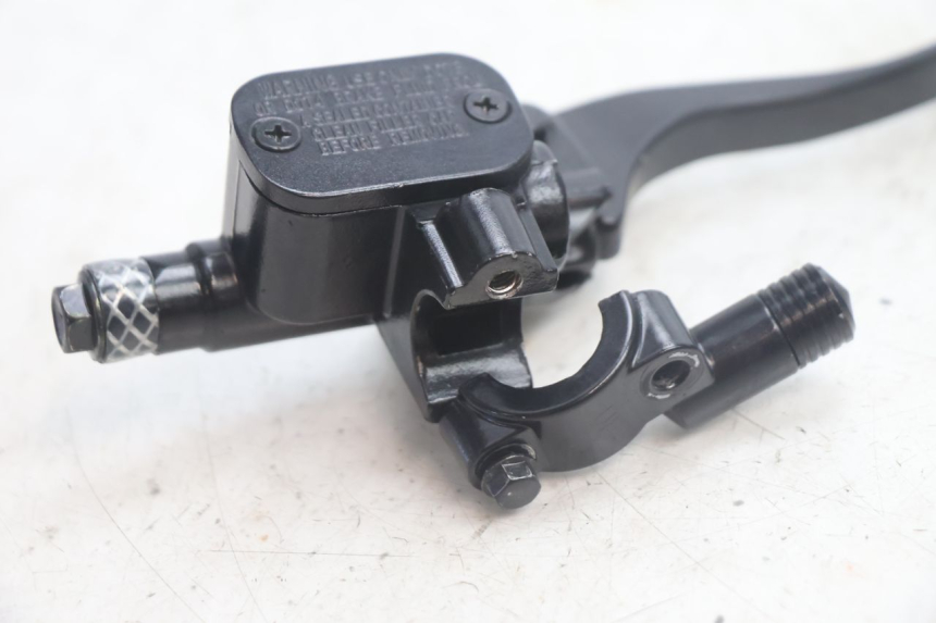 photo de VOORSTE HOOFDREMMEESTER JM MOTORS R-MAX TECH 50 (2024 - 2026) - Andere kijkhoek