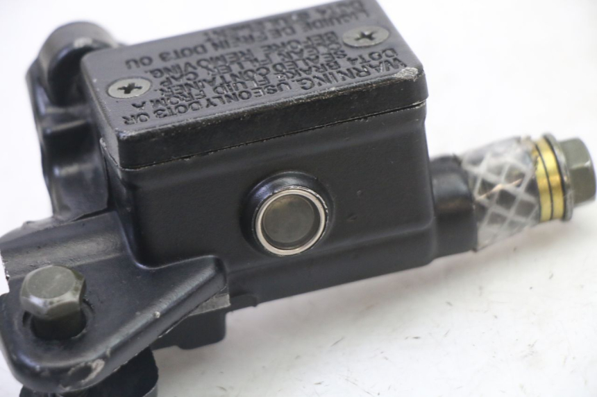 photo de VOORREMHOOFDREMSILINDER APOLLO RFZ 125 - Zoom op gebruiksstaat