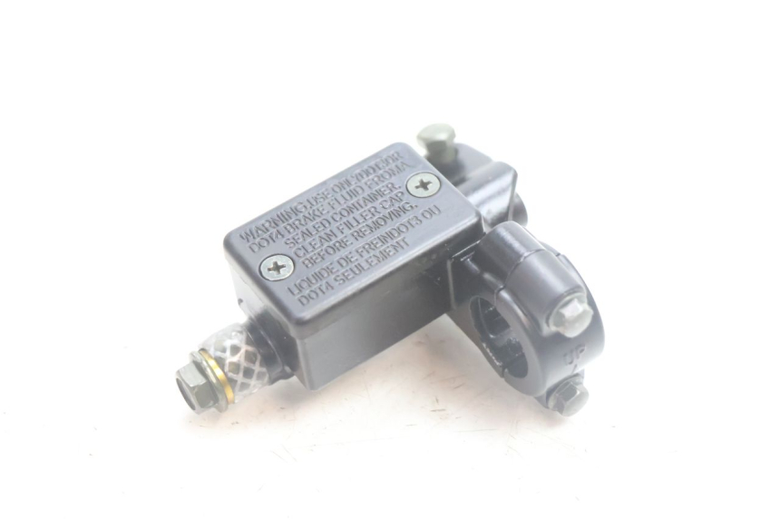 photo de VOORREM HOOFDREMSILINDER APOLLO RFZ 150 - Detail van het onderdeel