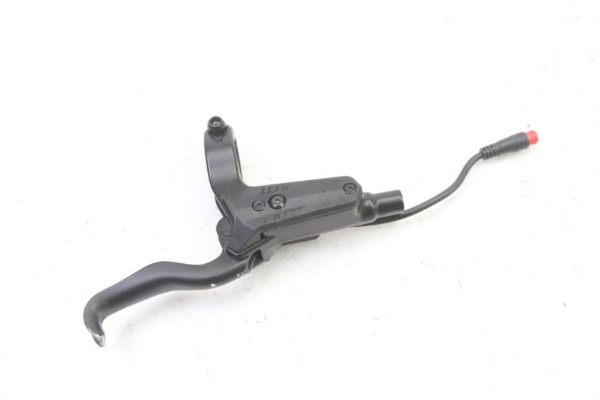 photo de VOORREM HOOFDREMSILINDER HERO S10 1 - Technische close-up