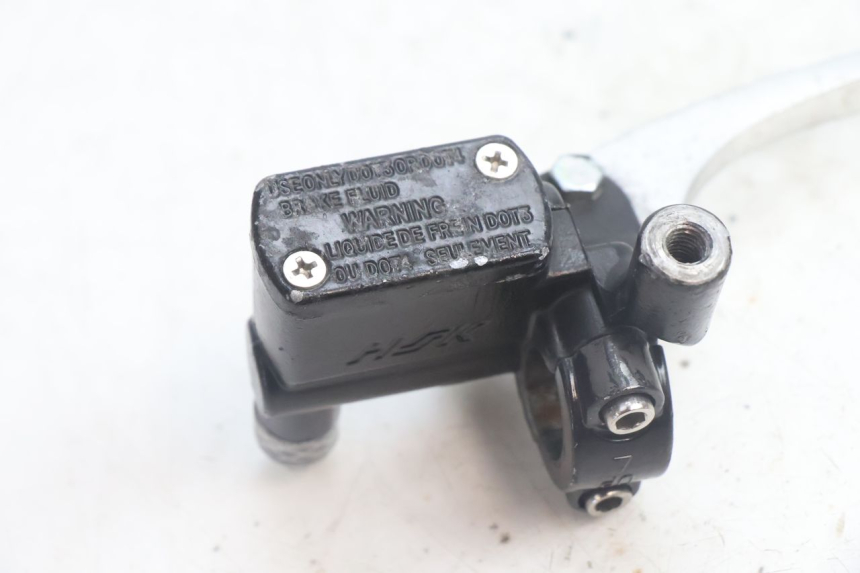 photo de VOORREM HOOFDREMSILINDER JM MOTORS SANTANA EVO 50 (2024 - 2026) - Detail van het onderdeel