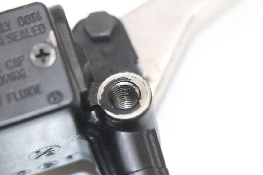 photo de VOORREM HOOFDREMSILINDER PEUGEOT SATELIS 125 (2010 - 2012) - Zoom op gebruiksstaat