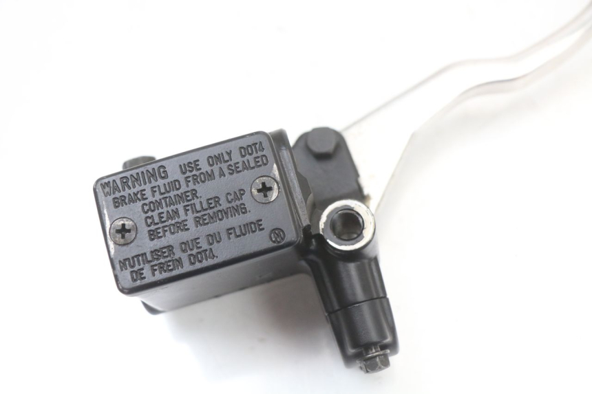 photo de VOORREM HOOFDREMSILINDER PEUGEOT SATELIS 125 (2010 - 2012) - Overzicht