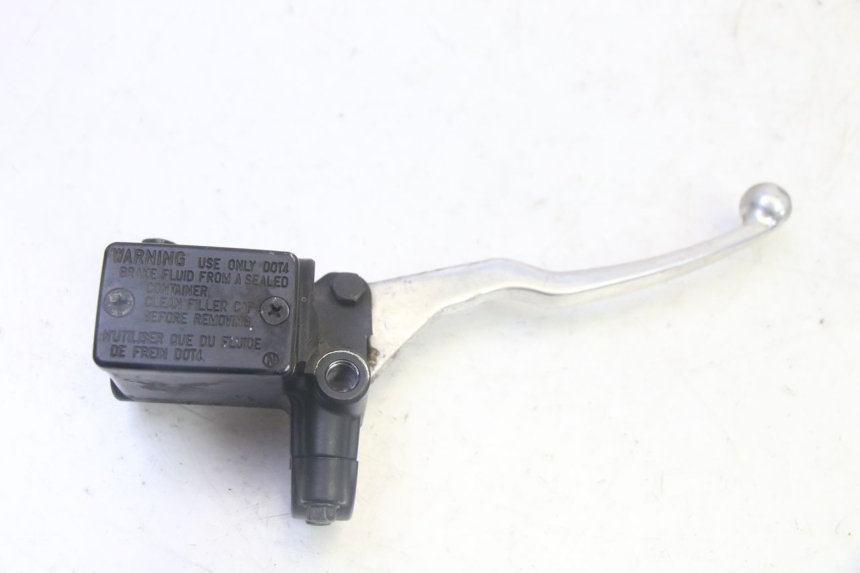 photo de VOORREMHOOFDREMSILINDER PEUGEOT SATELIS 125 (2006 - 2009) - Hoofdaanzicht