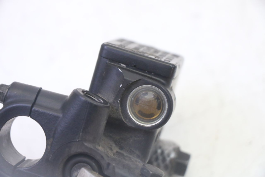 photo de VOORREMHOOFDREMSILINDER PEUGEOT SATELIS 125 (2006 - 2009) - Technische close-up