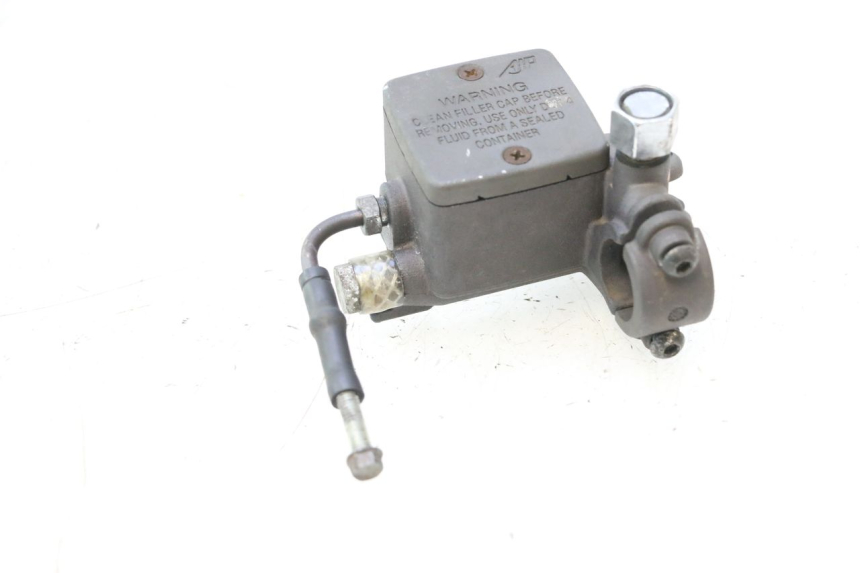 photo de VOORREMHOOFDREMSILINDER PEUGEOT SATELIS 125 (2006 - 2009) - Bevestigingspunten