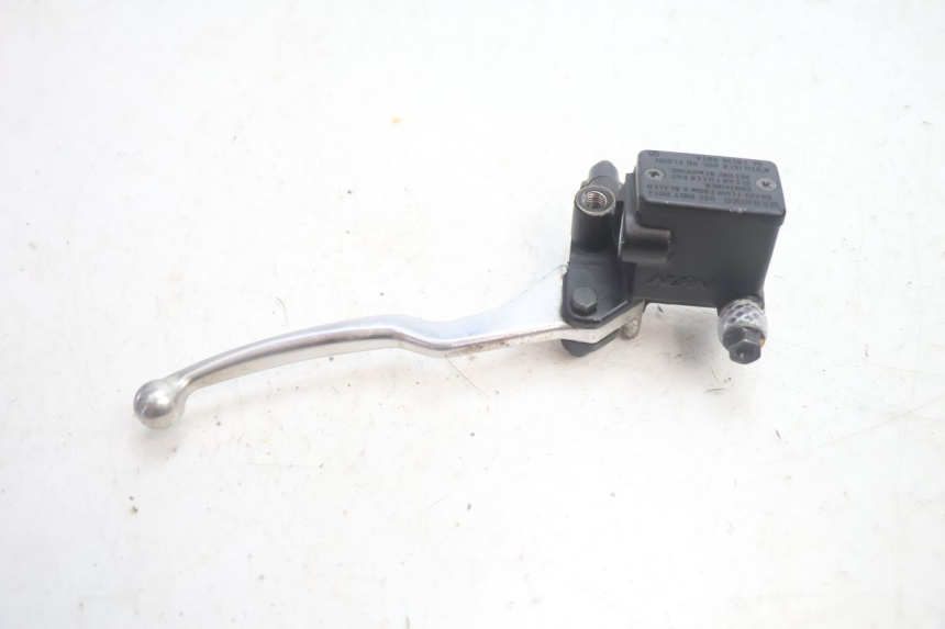 photo de VOORREM HOOFDREMSILINDER PEUGEOT SATELIS 125 (2013 - 2018) - Technische close-up