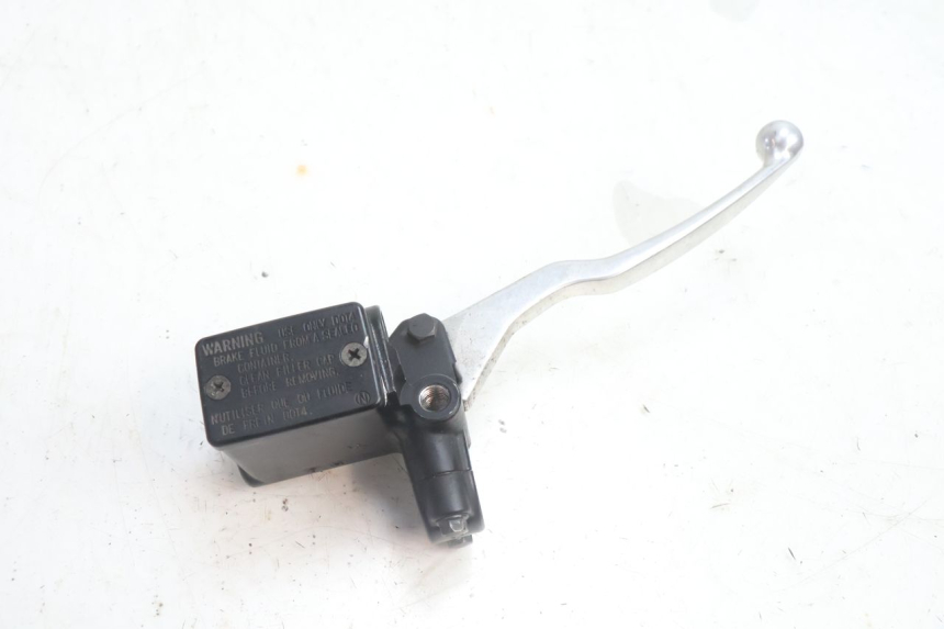 photo de VOORREMHOOFDREMSILINDER PEUGEOT SATELIS 125 (2006 - 2009) - Hoofdaanzicht