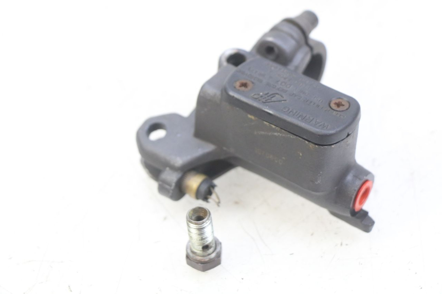 photo de VOORREMHOOFDREMSILINDER GAS-GAS SM ROOKIE 50 (2001 - 2005) - Hoofdaanzicht