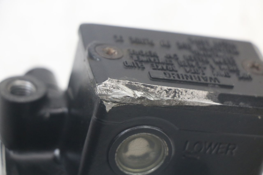 photo de VOORREMHOOFDREMSILINDER TRIUMPH SPEED TRIPLE T301 900 (1994 - 1996) - Bevestigingspunten