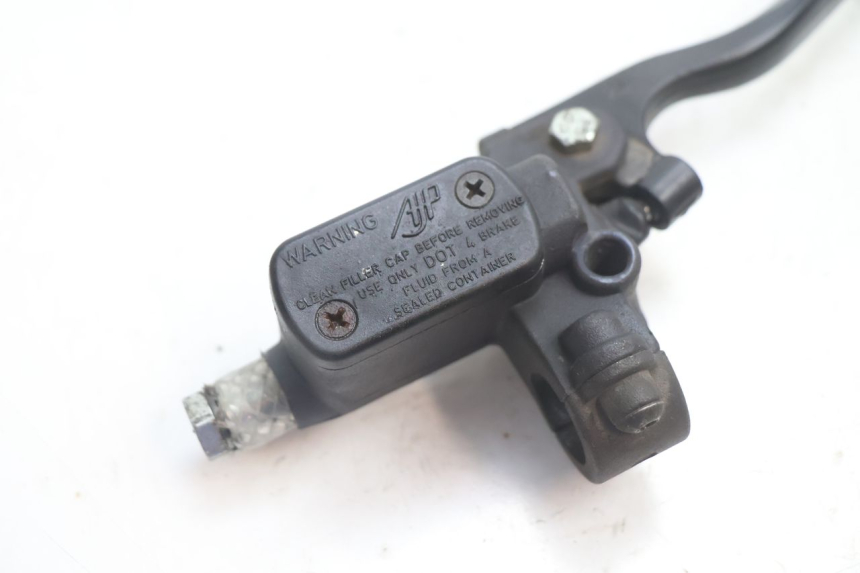 photo de VOORREMHOOFDREMSILINDER PEUGEOT SPEEDFIGHT 2 AC 50 (2000 - 2009) - Detail van het onderdeel