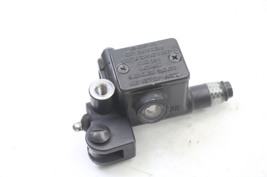 photo de VOORREM HOOFDREMSILINDER APRILIA SR 2T 50 (2018 - 2022) - Hoofdaanzicht