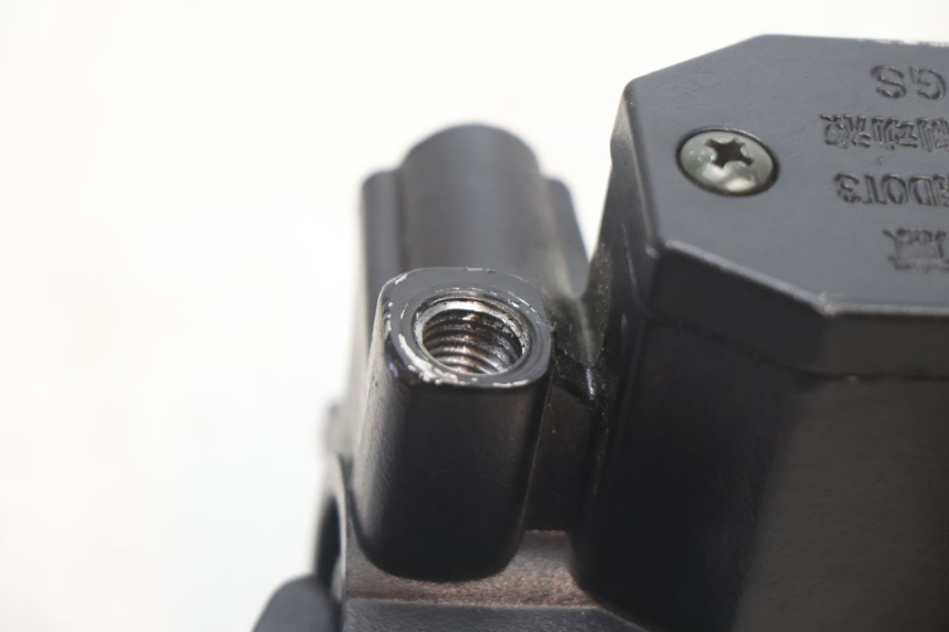 photo de VOORSTE HOOFDREMMER YAMASAKI STREET 50 (2013 - 2018) - Technische close-up