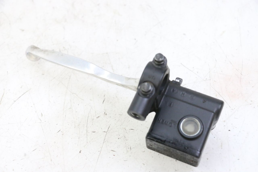 photo de VOORREMHOOFDREMSILINDER SUZUKI BURGMAN 125 (2007 - 2014) - Andere kijkhoek