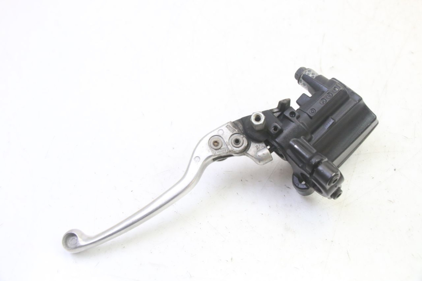 photo de VOORREM HOOFDREMSILINDER YAMAHA TDM ABS 900 (2002 - 2014) - Bevestigingspunten