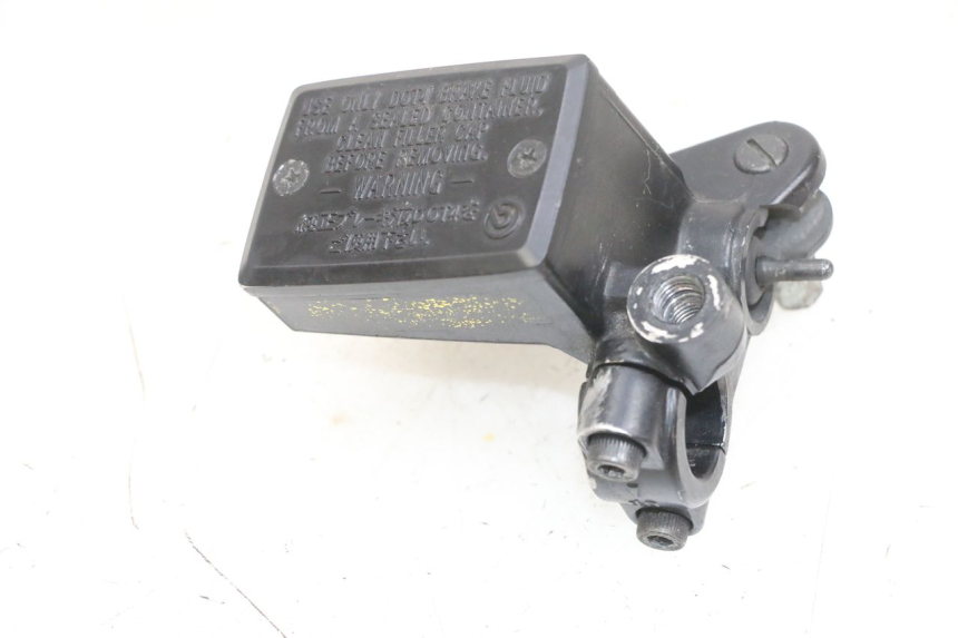 photo de VOORREM HOOFDREMSILINDER YAMAHA TDM ABS 900 (2002 - 2014) - Technische close-up