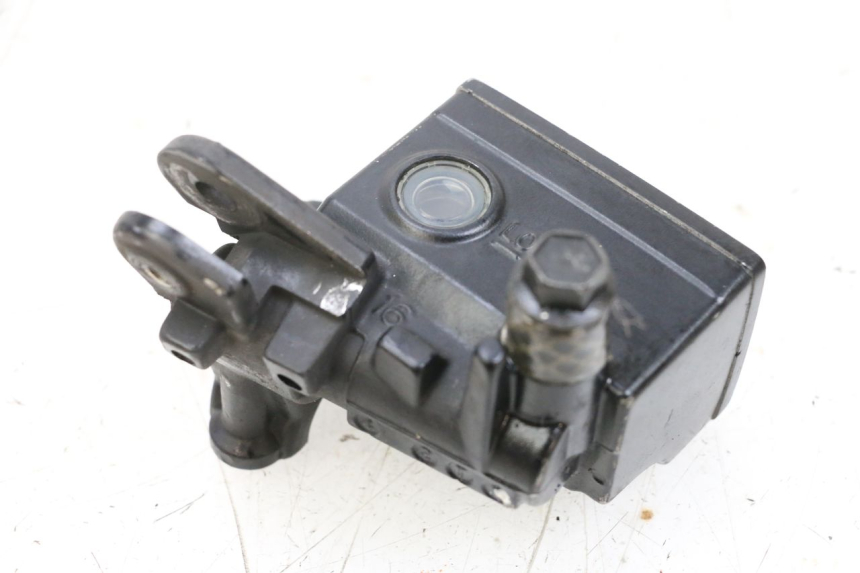 photo de VOORREM HOOFDREMSILINDER YAMAHA TDM ABS 900 (2002 - 2014) - Detail van het onderdeel