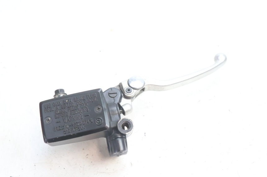 photo de VOORREM HOOFDREMSILINDER YAMAHA TDM ABS 900 (2002 - 2014) - Andere kijkhoek