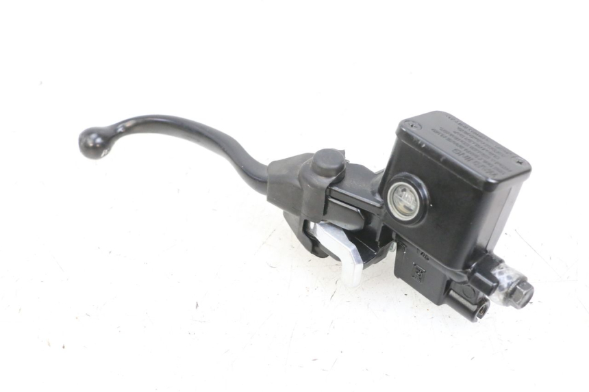 photo de VOORREMHOOFDREMSILINDER YAMAHA TRICITY 300 (2020 - 2024) - Hoofdaanzicht