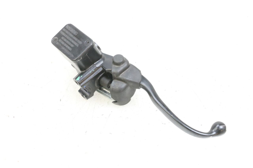 photo de VOORREMHOOFDREMSILINDER YAMAHA TRICITY 300 (2020 - 2024) - Technische close-up