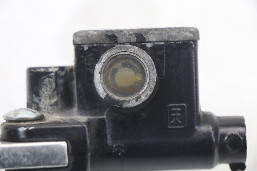 photo de VOORREMHOOFDREMSILINDER PIAGGIO TYPHOON 50 (2000 - 2009) - Staat van het oppervlak