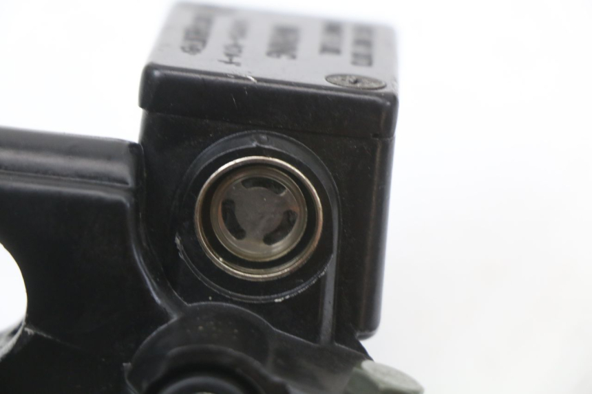 photo de VOORREM HOOFDREMSILINDER PEUGEOT V-CLIC VCLIC 50 (2007 - 2013) - Overzicht