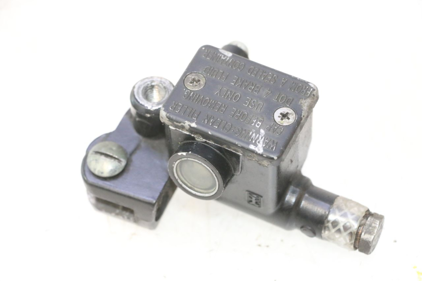 photo de VOORREMHOOFDREMSILINDER PIAGGIO VESPA LX 2T 50 (2005 - 2013) - Hoofdaanzicht
