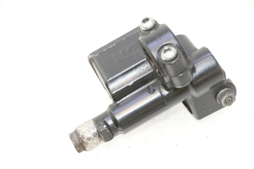 photo de VOORREMHOOFDREMSILINDER PIAGGIO VESPA LX 2T 50 (2005 - 2013) - Andere kijkhoek