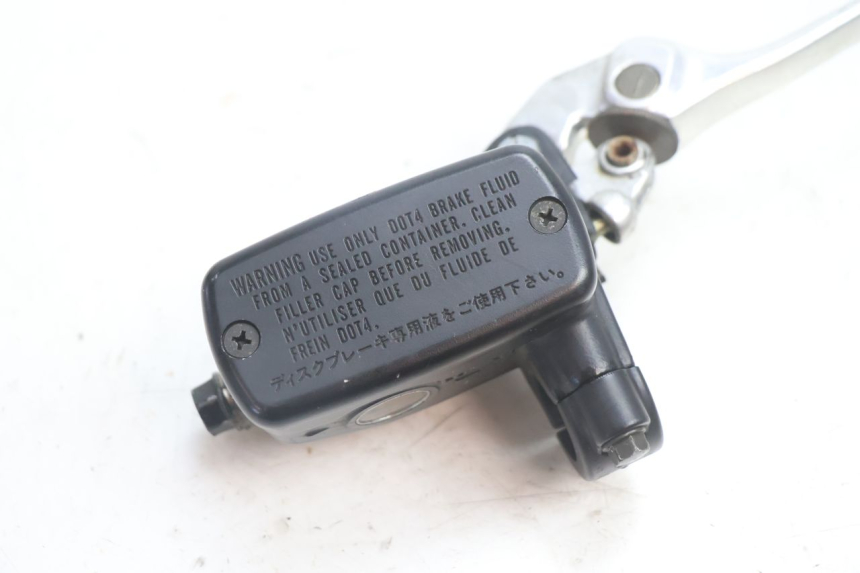photo de VOORREMHOOFDREMSILINDER HONDA VFR FI RC46 800 (1998 - 2001) - Detail van het onderdeel