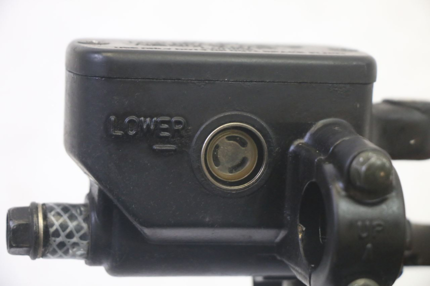 photo de VOORREM HOOFDREMSILINDER DAELIM VJ ROADWIN FI 125 (2008 - 2017) - Andere kijkhoek