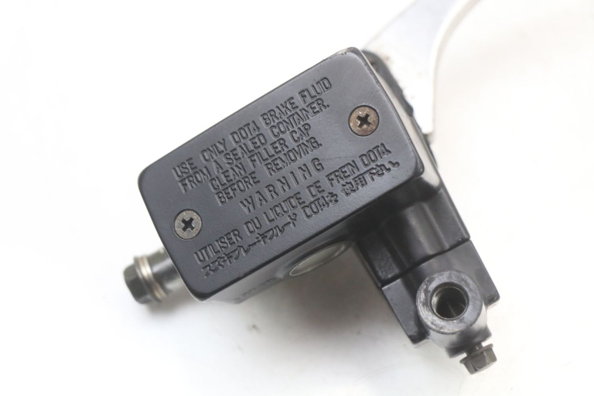 photo de VOORREM HOOFDREMSILINDER SUZUKI VL INTRUDER 125 (2004 - 2007) - Detail van het onderdeel