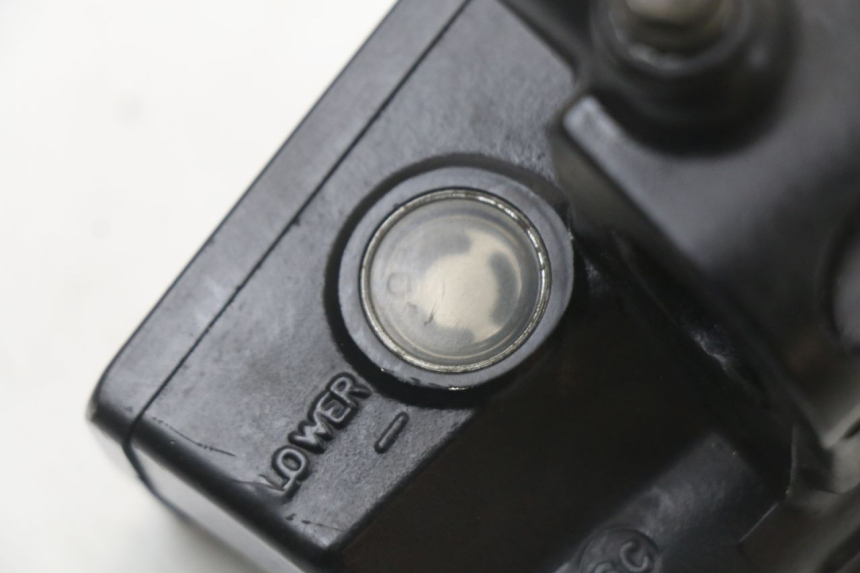 photo de VOORREM HOOFDREMSILINDER SUZUKI VL INTRUDER 125 (2004 - 2007) - Bevestigingspunten