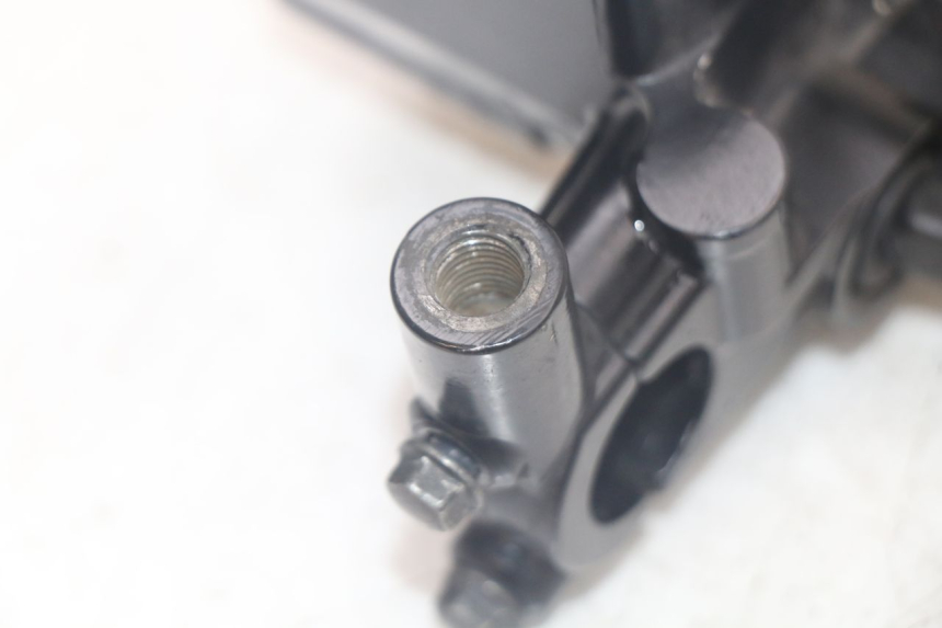 photo de VOORREM HOOFDREMSILINDER YAMAHA XMAX X-MAX ABS 125 (2017 - 2020) - Zoom op gebruiksstaat