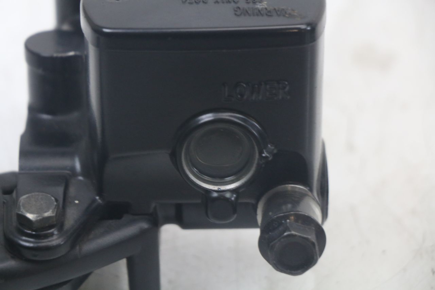 photo de VOORREM HOOFDREMSILINDER YAMAHA XMAX X-MAX ABS 125 (2017 - 2020) - Overzicht