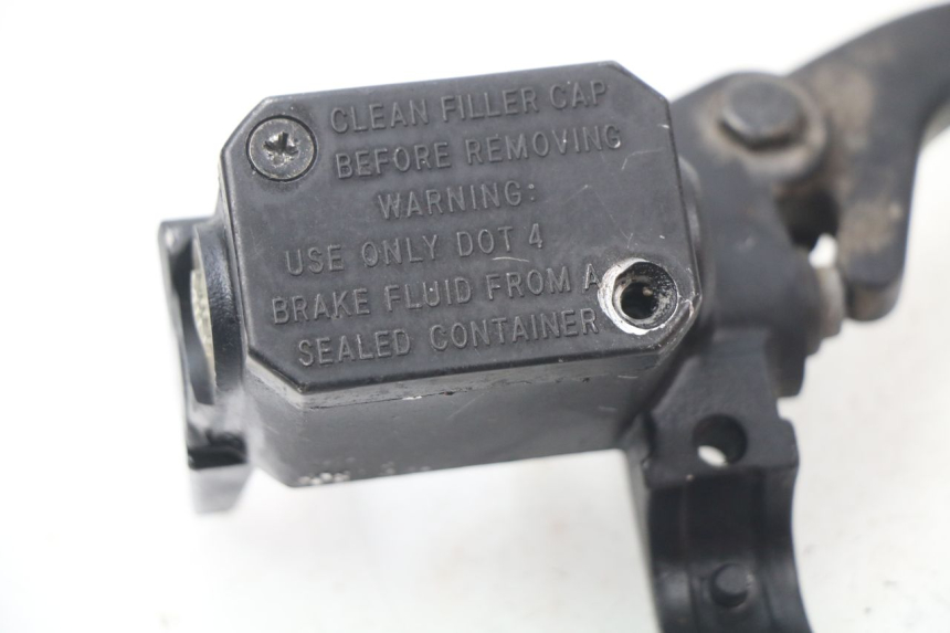 photo de VOORREM HOOFDREMSILINDER YAMAHA XMAX X-MAX 125 (2006 - 2009) - Overzicht